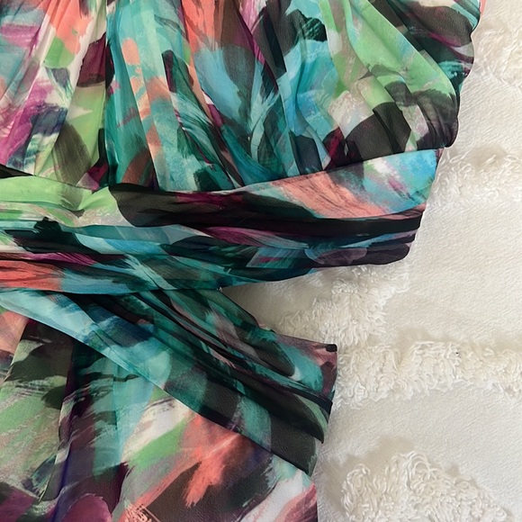 Multi color gown with side cutouts - Picture 9 of 12